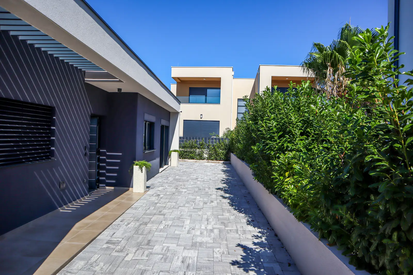 The private parking area at Villa M